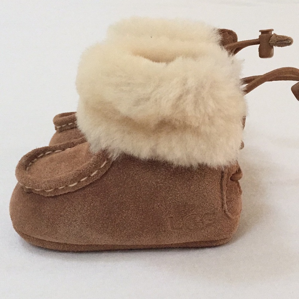 Ugg infant unisex booties